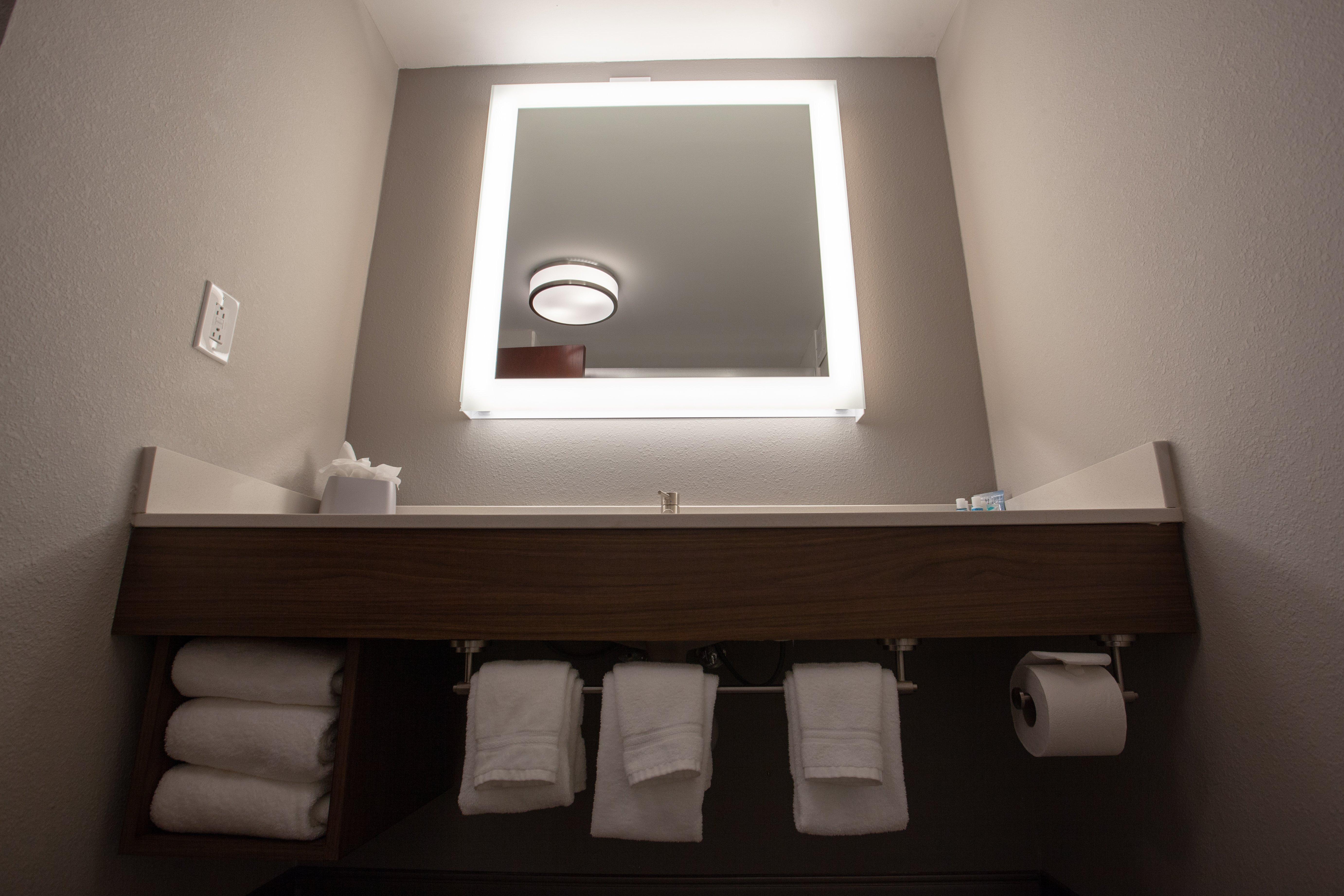 Holiday Inn Express & Suites Atlanta Perimeter Mall Hotel By Ihg Sandy Springs Exterior foto