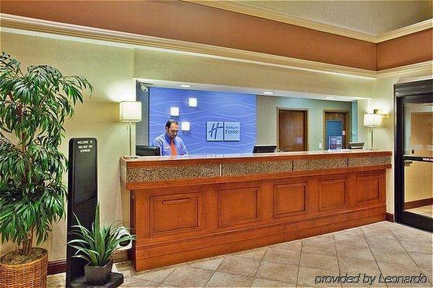 Holiday Inn Express & Suites Atlanta Perimeter Mall Hotel By Ihg Sandy Springs Interior foto
