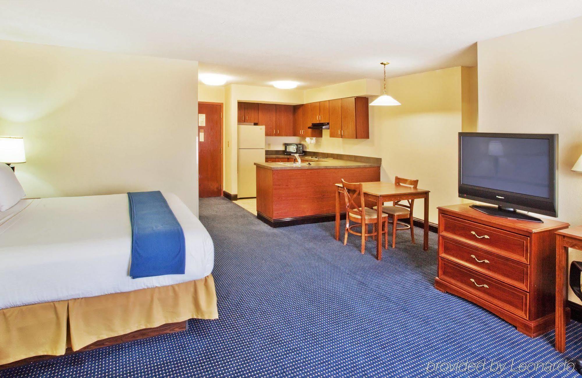 Holiday Inn Express & Suites Atlanta Perimeter Mall Hotel By Ihg Sandy Springs Cameră foto