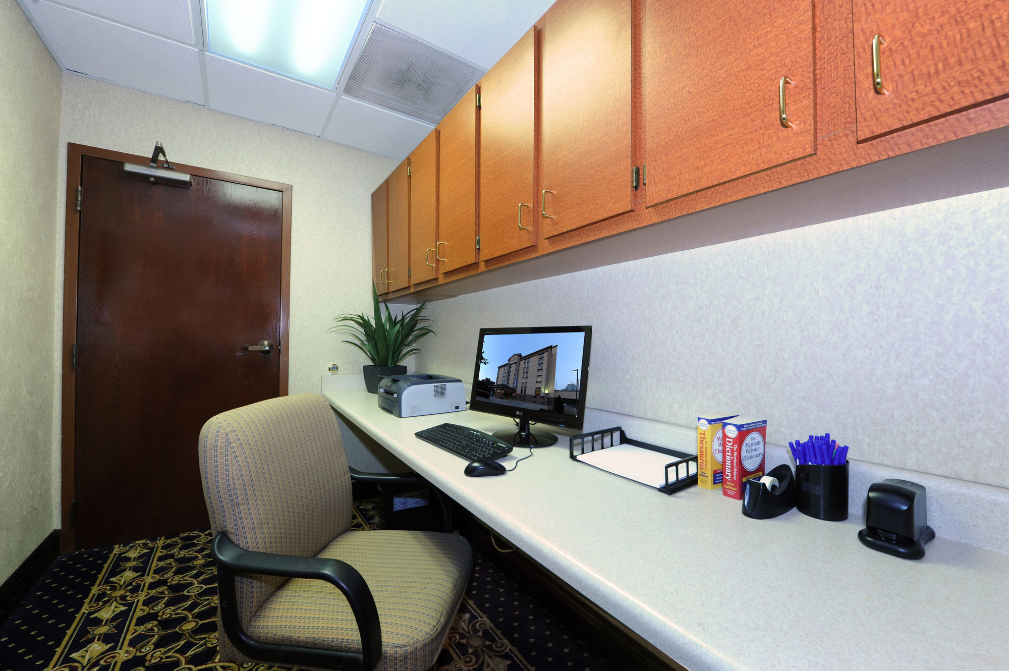 Holiday Inn Express & Suites Atlanta Perimeter Mall Hotel By Ihg Sandy Springs Exterior foto